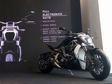 டுகாட்டி எக்ஸ்டயாவெல் மோட்டார்சைக்கிள் பிராந்திய அளவில் பெங்களூருவில் அறிமுகம்