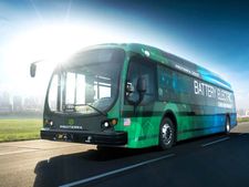 ஒருமுறை சார்ஜ் செய்தால் 966 கிமீ பயணிக்கும் எலக்ட்ரிக் பஸ்: அமெரிக்காவில் அறிமுகம்!