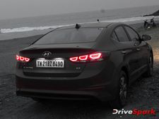 புதிய தலைமுறை ஹூண்டாய் எலான்ட்ரா காரின் விமர்சனம்!