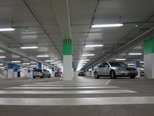 சென்னை சென்ட்ரல் ரயில் நிலையம் அருகில் பிரம்மாண்ட கார் பார்க்கிங் வளாகம்!