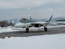 ரஷ்யாவின் ஐந்தாம் தலைமுறை போர் விமானம் தரிசனம்... இந்தியாவுக்கு எப்போது?