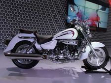 டிஎஸ்கே ஹயோசங் அக்யுய்லா 250 லிமிடட் எடிசன் பைக் விற்பனைக்கு அறிமுகம்