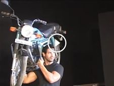 உண்மையான பாகுபலி ஜான் ஆப்பிரஹாம் தான்: இவர் செய்த காரியத்தை பாருங்க!