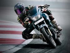 மேம்படுத்தப்பட்ட 2017 டிவிஎஸ் அப்பாச்சி ஆர்டிஆர் 180, ஆர்டிஆர் 160 பைக்குகள் அறிமுகம்!