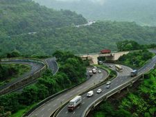 மழைநீர் சேகரிப்பு, சோலார் விளக்குகள்: நாட்டின் முதல் பசுமை நெடுஞ்சாலையில் உள்ள சிறப்புகள்..!