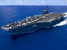 வடகொரியாவை மிரட்டும் அமெரிக்காவின் ‘கார்ல் வின்சன்’ போர்கப்பல்: சிறப்புத் தகவல்கள்