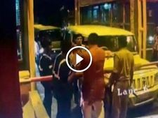 காத்திருக்க வைத்ததாகக் கூறி சுங்கச்சாவடி ஊழியரை அடித்து உதைத்த எம்எல்ஏ - பரபரப்பு வீடீயோ..!