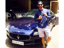 தோனியைப் போலவே ஆடம்பர கார் வாங்கிய ‘ரீல்’தோனி!