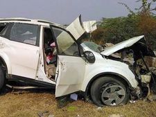 நெடுஞ்சாலையில் கார் ஓட்டும்போது விபத்துக்களை தவிர்ப்பதற்கான வழிகள்!