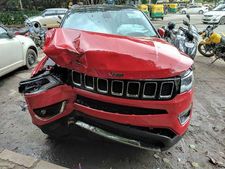 விற்பனைக்கு வந்து ஒரு மாதம் கூட ஆகாத நிலையில் முதன்முறையாக விபத்தில் சிக்கி சிதைந்த ஜீப் காம்பஸ்..!!