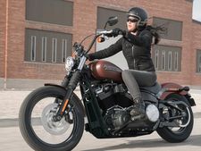 ரூ.11.99 லட்சம் விலையில் 2018 ஹார்லி-டேவிட்சன் சாஃப்டெயில் ரேஞ்ச் பைக்குகள் விற்பனைக்கு அறிமுகம்..!!