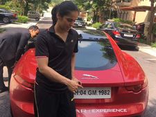 சச்சின் பரிசளித்த பிஎம்டபுள்யூ இருக்க, புதிய ஆடம்பர கார் வாங்க துடிக்கும் சாய்னா நெஹ்வால்..!!