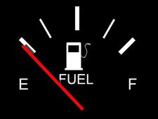 குறைவான எரிபொருளுடன் காரை ஓட்டக்கூடாது என்பதற்கான காரணங்கள்!