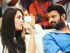 ’தேவசேனா’ அனுஷ்காவின் பிறந்தநாளுக்கு பிஎம்டபுள்யூ காரை பரிசளித்த ’பாகுபலி’ பிரபாஸ்..!!