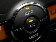 ஏசி போடுவதால் காரின் மைலேஜ் குறையுமா?- உங்கள் சந்தேகத்திற்கான விளக்கம்!