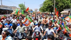 அமித் ஷாவின் ஒரு லட்சம் மோட்டார் சைக்கிள் பேரணிக்கு கிடுக்குப்பிடி போடும் தேசிய பசுமை தீர்பாயம்...!!