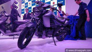 2018 ஆட்டோ எக்ஸ்போவில் அட்டகாசமாக காட்சிக்கு வந்த புதிய சுஸுகி இன்ட்ரூடர் 150 எஃப்.ஐ பைக்..!!