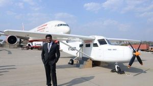 வீட்டு மொட்டை மாடியில் விமானம் தயாரித்த மும்பை விமானிக்கு அடித்தது ரூ. 35,000 கோடி ஜாக்பாட்..!!