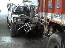 இந்திய நெடுஞ்சாலைகளில் உயிர் தப்புவதற்கான 'கோல்டன் ரூல்ஸ்'!!