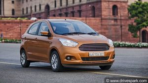 ரூ.10 லட்சம் விலையில் 6 ஏர்பேக்குகளுடன் கிடைக்கும் டாப் - 6 பட்ஜெட் கார்கள்!!