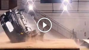 விபத்தில் சிக்கினாலும் இந்த கார் கவிழாதாம்...! சோதனையில் நிருபணம்..!