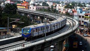 வாடகை எலக்ட்ரிக் பைக், சார்ஜிங் ஸ்டேஷன்கள்! சென்னை மெட்ரோ ரயில் நிலையங்களில் புது வசதிகள்! 
