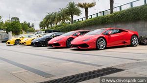 பெங்களூரு ரோட்டில் ஒரே நேரத்தில் சென்ற 15 லாம்போர்கினி... என்ன காரணம்?