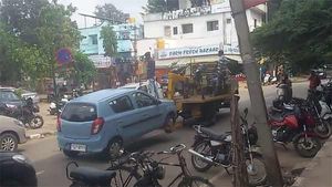 வாகனம் வைத்திருக்க இப்படியும் கெடுபிடி போடுறாங்க.. விதிமீறிய 100 வாகனங்கள் கொத்தாக பறிமுதல்..