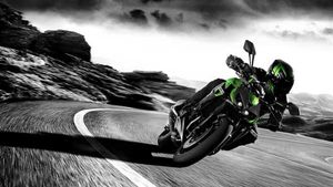 கவாஸாகி இசட்1000 சூப்பர் பைக் மீது ரூ.2.50 லட்சம் தள்ளுபடி!!