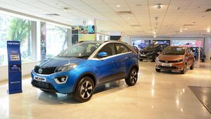புதிய கார் எனக்கூறி பழைய காரை வாடிக்கையாளரின் தலையில் கட்டிய டீலர்.. வசமாக சிக்கி கொண்டது டாடா