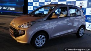 ரூ.3.89 லட்சத்தில் விற்பனைக்கு வந்தது புதிய ஹூண்டாய் சான்ட்ரோ கார்!
