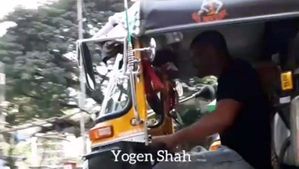 பாட்ஷா ரஜினி ஸ்டைலில் ஆட்டோ ரிக்ஸா ஓட்டிய ஹாலிவுட் சூப்பர் ஸ்டார் வில் ஸ்மித்.. வைரலாகும் வீடியோ