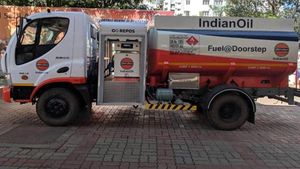 டீசல் இல்லமா வண்டி நின்னுடுச்சா?... அப்போ இதை செய்யுங்க சென்னை வாசிகளே... வாசல் தேடி வரும் டீசல்