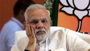 உலகிலேயே இதை முதல் முறையாக செய்திருப்பது நம்ம மோடி கோஷ்டிதான்... அட கடவுளே சிரிப்பதா? அழுவதா?
