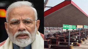 டோல்கேட் விஷயத்தில் மோடி எடுத்த அதிரடி முடிவு இதுதான்... லோக்சபா தேர்தல் நெருங்குவதால் மெகா திட்டம்