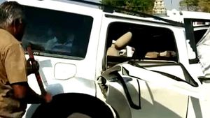 காரில் ஏற்பட்ட இந்த சிறு கோளாறுதான் 4 பேர் உயிரை பறித்தது? என்னவென்று தெரிந்தால் அதிர்ச்சியடைவீர்கள்