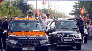 முன்னாள் டிஜிபியின் அதிரடியால் அரசியல் கட்சிகள் கலக்கம்... தேர்தல் சமயத்தில் வைத்த ஆப்பு இதுதான்...