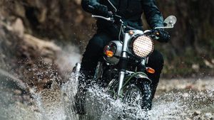 ராயல் என்பீல்டின் புதிய புல்லட் டிரையல்ஸ் விற்பனைக்கு அறிமுகம்... விலை எவ்வளவு தெரியுமா...?