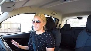 இந்திய தயாரிப்பை கண்டு மெய்சிலிர்த்த ஆப்பிரிக்க பெண்... -வீடியோ!