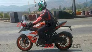 புதிய மாடல் பைக்கை இந்தியாவில் சோதனை செய்யும் கேடிஎம்: ஸ்பை படங்கள் கசிந்தன...!