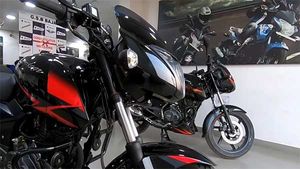 வைரலாகும் புதிய பல்சர் 150 கிளாசிக் பைக்கின் வீடியோ: இதுல என்ன ஸ்பெஷல் இருக்கு தெரியுமா...?