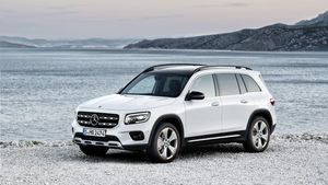 புதிய மெர்சிடிஸ் பென்ஸ் நிறுவனத்தின் புத்தம் புதிய 7 சீட்டர் எஸ்யூவி வெளியீடு!