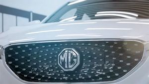 இந்தியர்கள் மத்தியில் எதிர்பார்ப்பை ஏற்படுத்தி வரும் எம்ஜி எலக்ட்ரிக் கார்... வீடியோ வெளியீடு...!