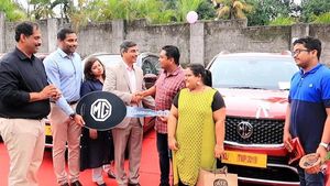 இந்தியாவின் முதல் இன்டர்நெட் காரின் டெலிவரி அதிகாரப்பூர்வமாக தொடங்கியது...