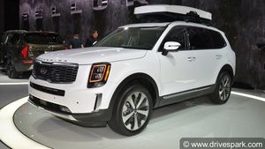 டொயோட்டா ஃபார்ச்சூனருக்கு போட்டியாக வரும் கியா டெல்லுரைடு எஸ்யூவி கார்!