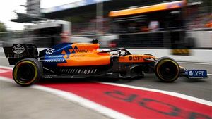 மெக்லாரன் ஃபார்முலா-1 ரேஸ் கார்களில் மீண்டும் மெர்சிடிஸ் எஞ்சின்!