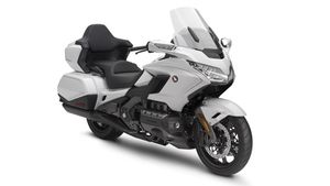 புதிய ஹோண்டா கோல்டுவிங் மோட்டார்சைக்கிள் அறிமுகம்!