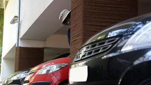 ஓட்டல் பார்க்கிங்கில் இருக்கும் கார் திருடு போனால் யார் பொறுப்பு.. சுப்ரீம் கோர்ட் அதிரடி தீர்ப்பு!