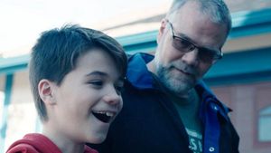 இதுதான் உண்மையான கிறிஸ்துமஸ் பரிசு... தந்தை, மகனுக்கு நள்ளிரவில் கிடைத்த ஆச்சரியம்... என்ன தெரியுமா?