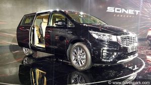 ஆட்டோ எக்ஸ்போ 2020: காரா? உல்லாச கப்பலா? சந்தேகத்தை ஏற்படுத்திய கியா கார்னிவல் இந்தியாவில் அறிமுகம்